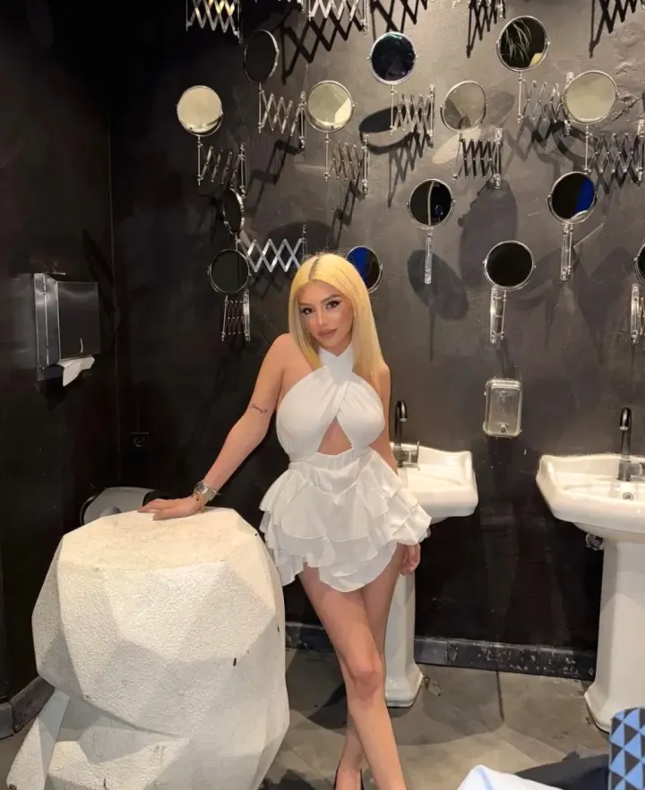 Mira ve Su, Atakum escort bayan
